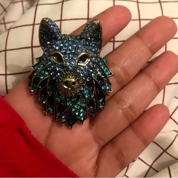 Betsey Johnson Wolf Crystal Blue Crystal Brooch - Picture 3 of 8